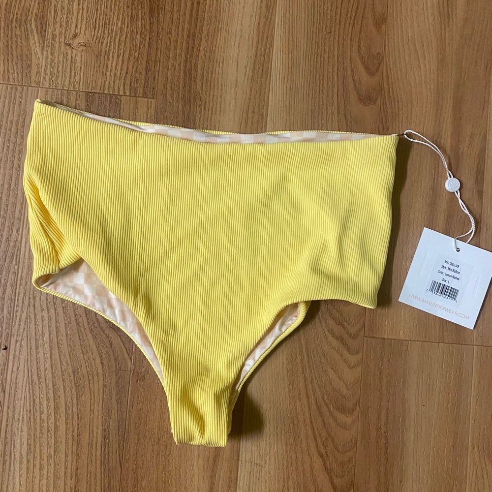 NWT Mai Delux Mod Bottom. Lemon Ribbed. Large